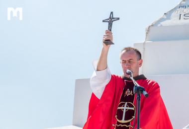 方济会Damir Pavić 神父在十字架山–我们的生活是标志着十字架