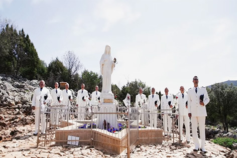 音樂: 和平之后與我們在一起