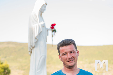 Dario Bezik，天生失明，去過默主哥耶 200 多次