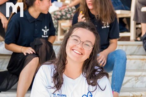 Drina Dodig，默主哥耶國際青年節合唱團的成員