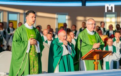 Cavalli 總主教為 Hoser 總主教的逝世週年紀念舉行彌撒聖祭