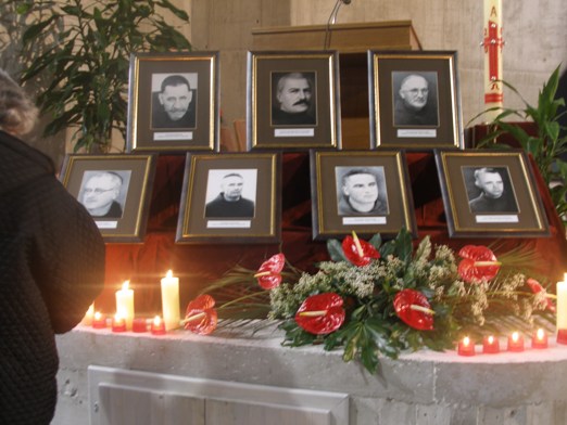 周五下午6点，为在雾市达遇害的修士和民众举行弥撒圣祭