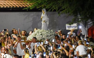 照片: 第36届国际青年祈祷聚会 – 第二天 – 晚间 (2025年8月5日)