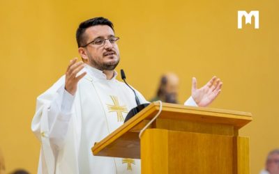 問問神父：把玫瑰唸珠或聖物放置在房屋地基中 – Goran Azinović神父