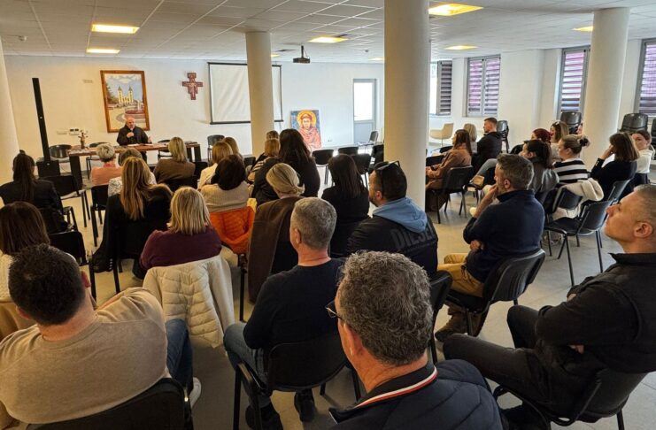 默主哥耶和平資訊中心(ICMM)員工舉行靈修退省，Višnja Spajić榮休