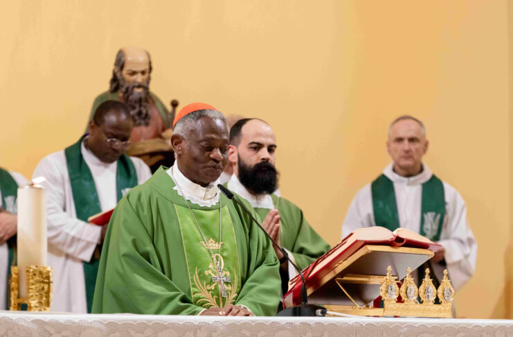 Peter Turkson樞機在默主哥耶主持彌撒聖祭