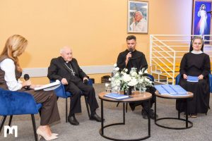 20250921-presentation-of-the-book-the-queen-of-peace-24