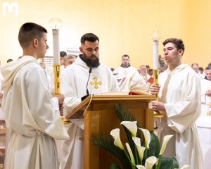 20260402-lord-supper-04